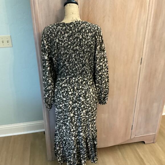 Old Navy Fit & Flare Smocked ditzy Floral Maxi Dress XL Cottage Prairie hippie - Picture 9 of 15
